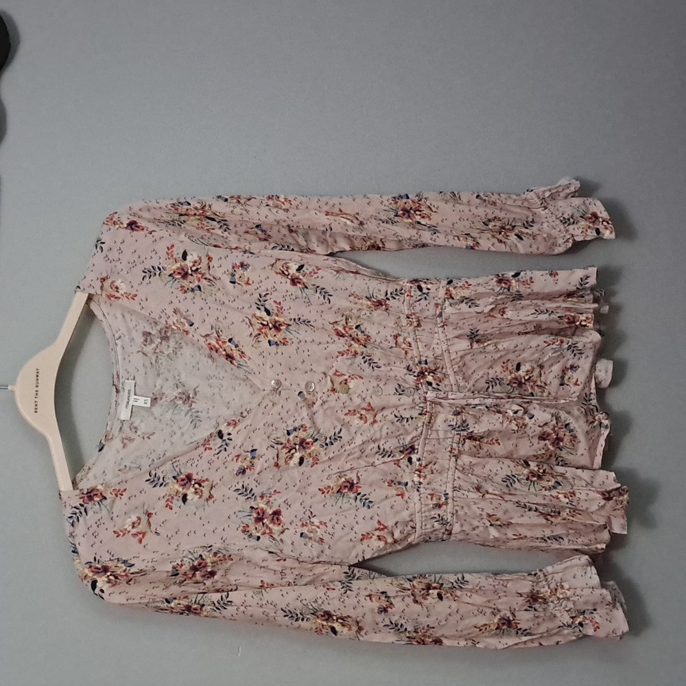 Maurices Floral Peplum XS Top PTP:19.5" L: 26"
